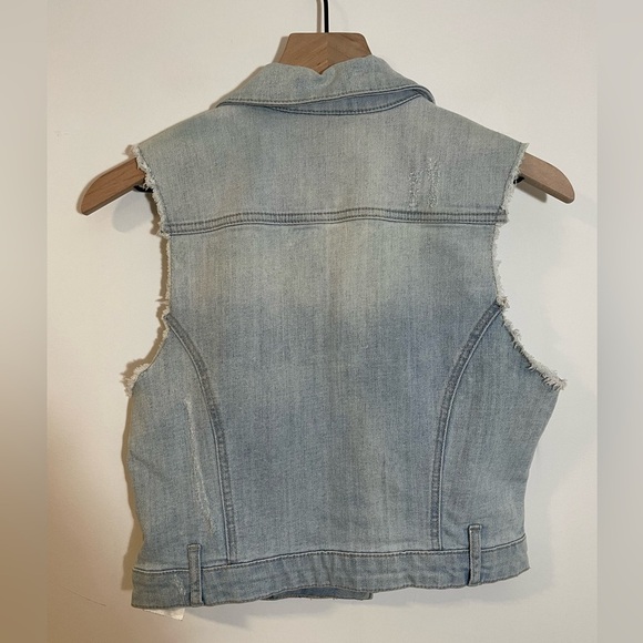 Guess Light Wash Blue Denim Sleeveless Jacket Vest Size L/P Distressed EUC Y2K - Picture 5 of 9